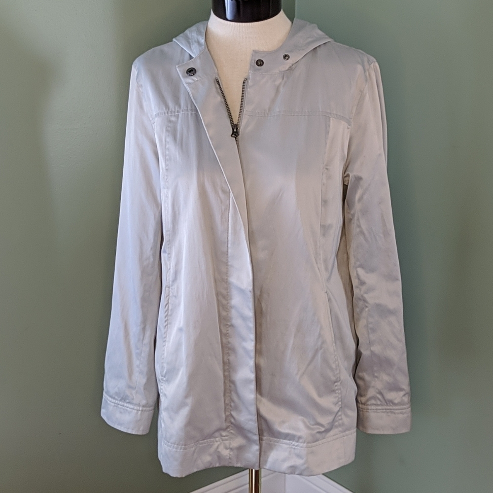JJILL women's lightweight hooded jacket.